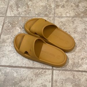 Tory Burch Shower Slides